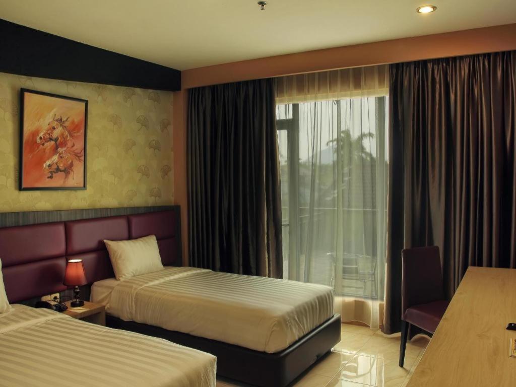 Asoka Luxury Hotel Bandar Lampung Eksteriør bilde
