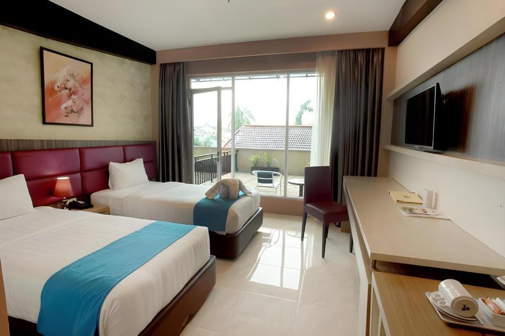 Asoka Luxury Hotel Bandar Lampung Eksteriør bilde