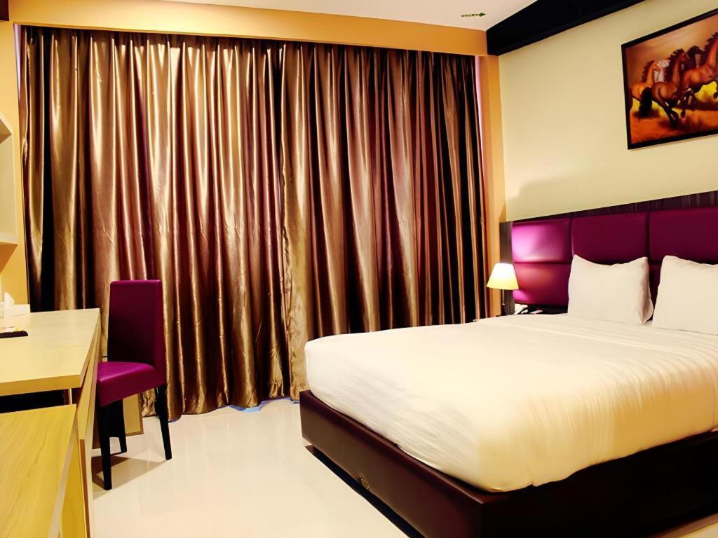 Asoka Luxury Hotel Bandar Lampung Eksteriør bilde