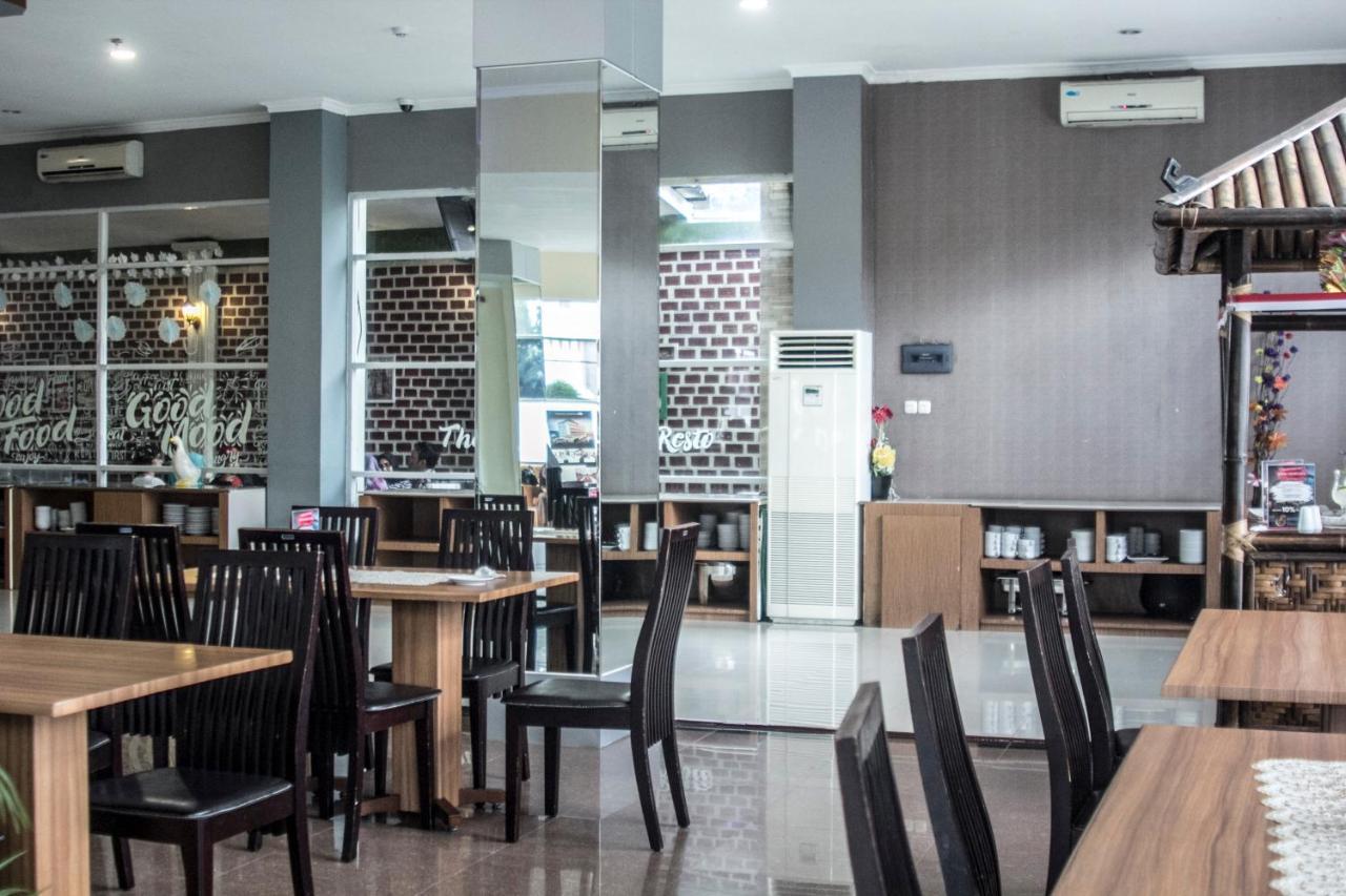 Asoka Luxury Hotel Bandar Lampung Eksteriør bilde