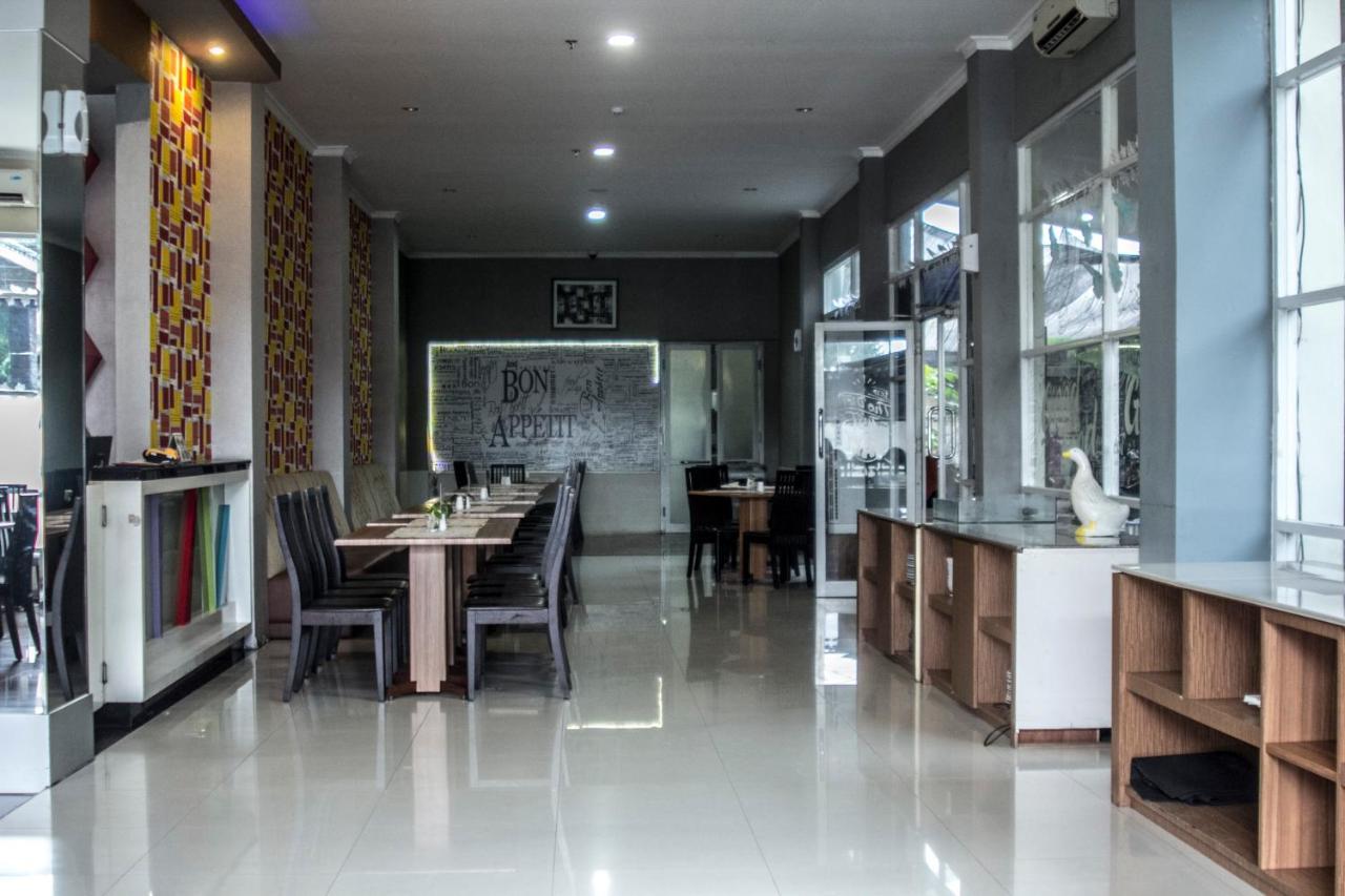 Asoka Luxury Hotel Bandar Lampung Eksteriør bilde